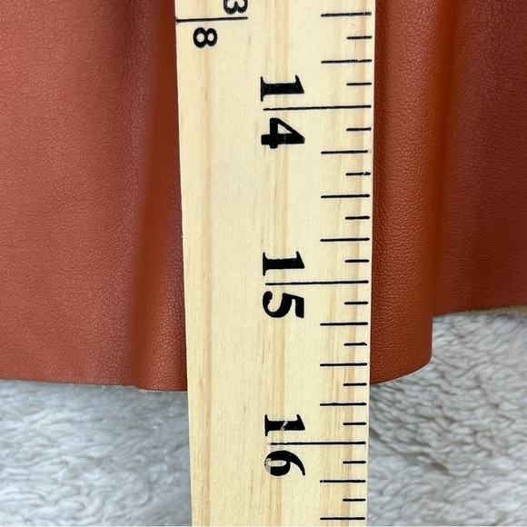 Caramel Brown Faux Leather Mini Skirt Size Small Skater Back Zipper - Picture 10 of 16